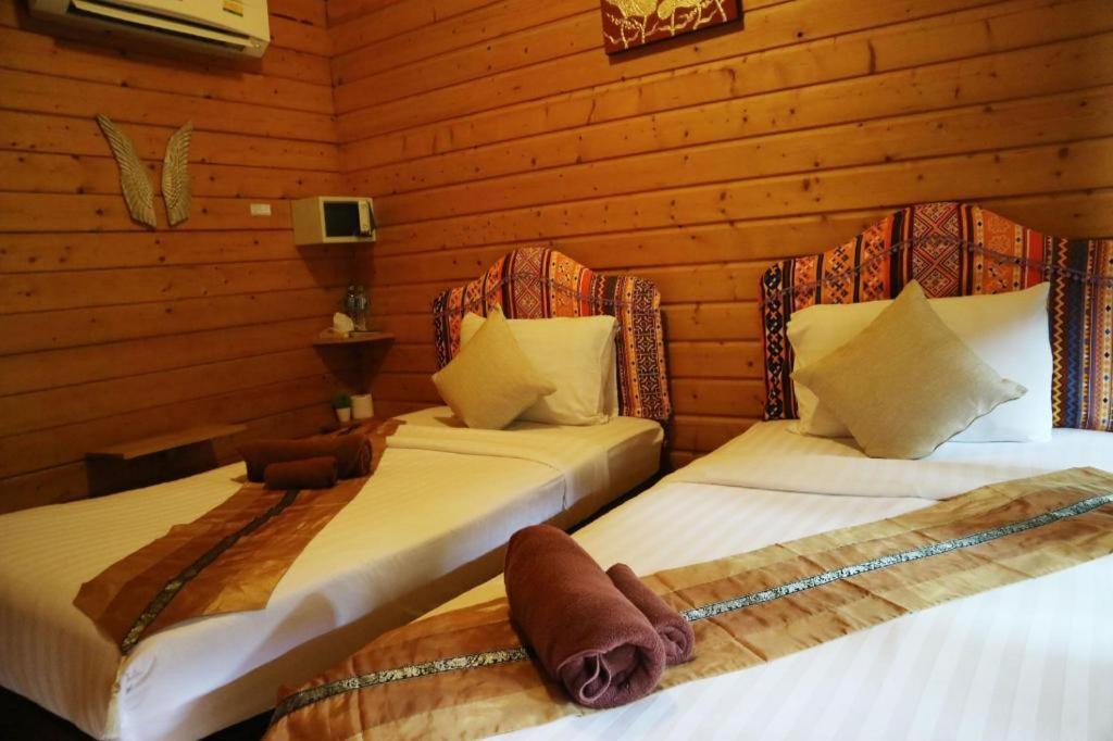 Loghome Boutique Chiang Mai Bagian luar foto