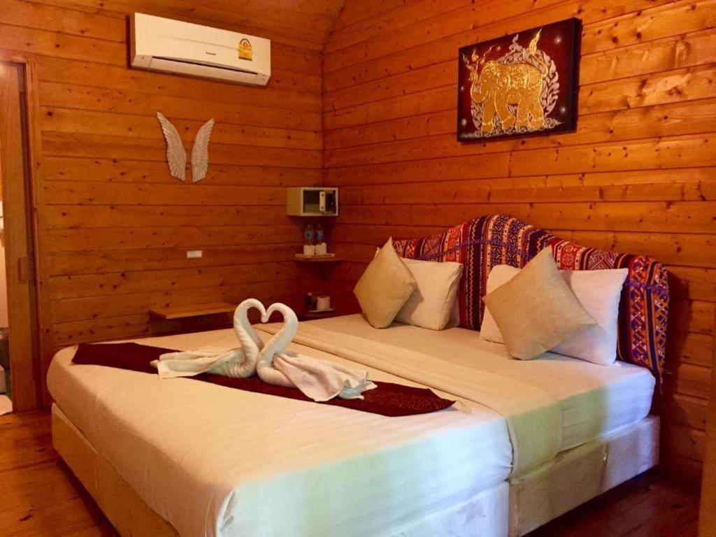 Loghome Boutique Chiang Mai Bagian luar foto