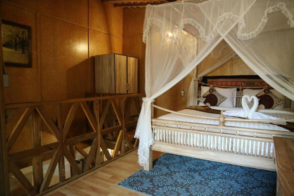 Loghome Boutique Chiang Mai Bagian luar foto